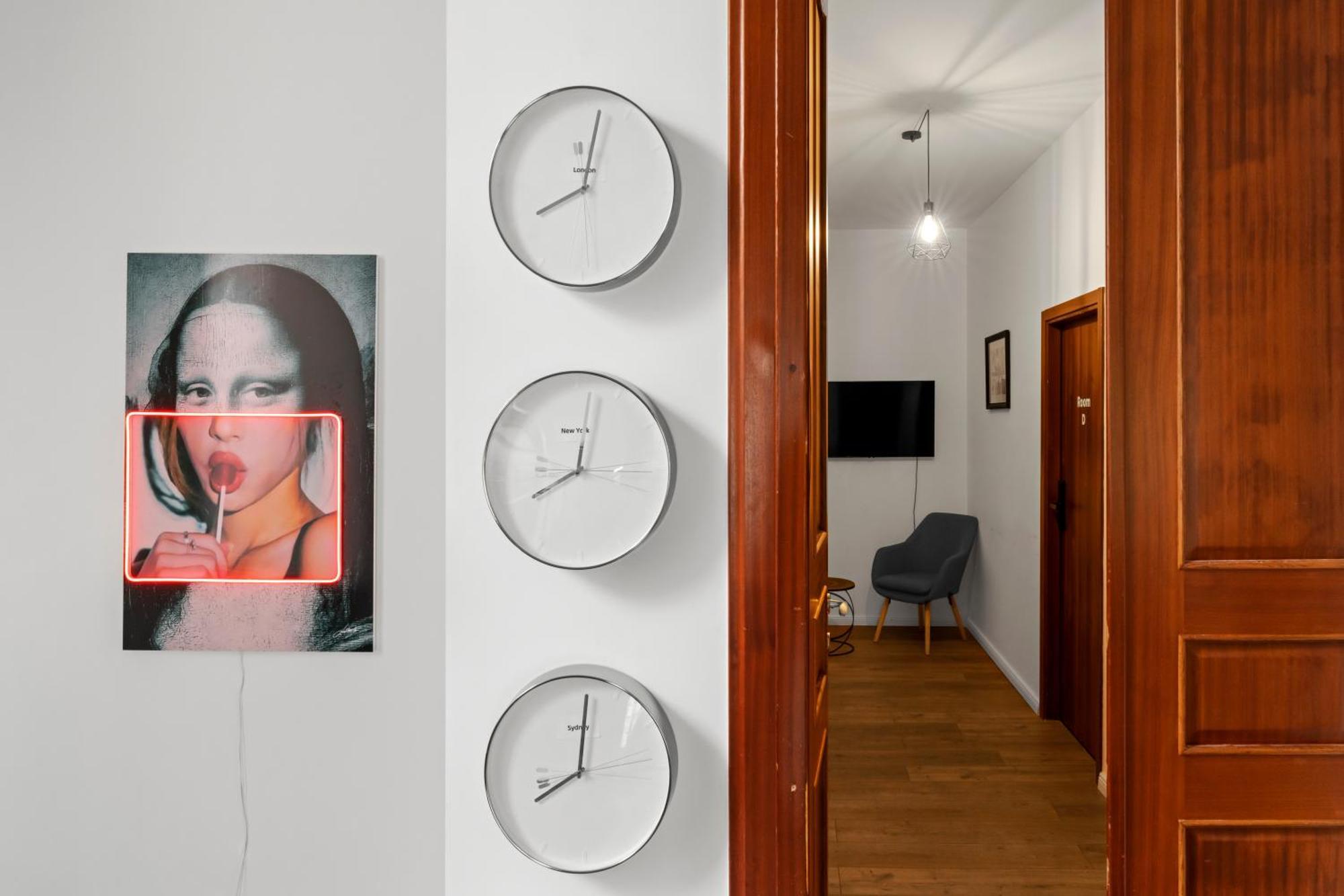 Nest Boutique Hostel Бухарест Экстерьер фото