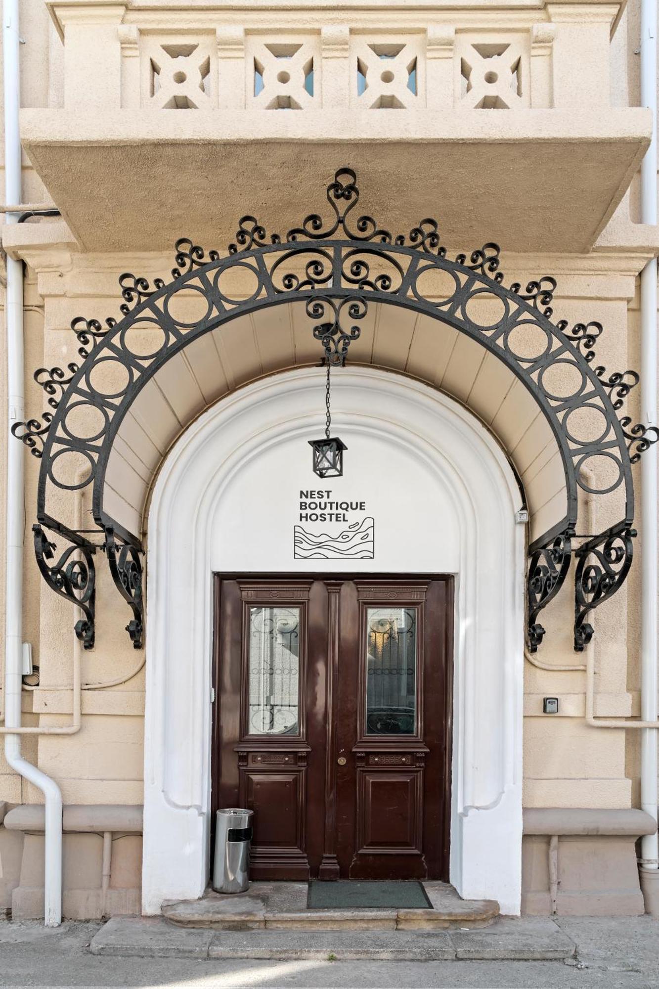 Nest Boutique Hostel Бухарест Экстерьер фото
